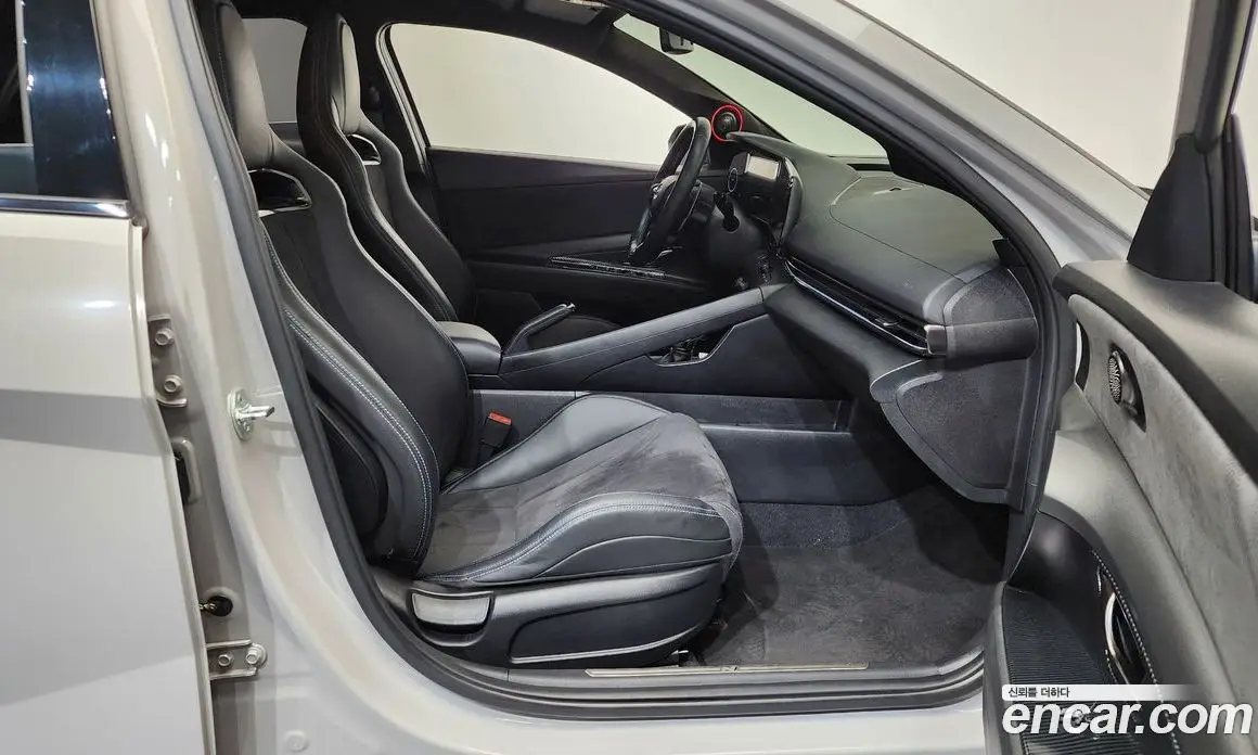 Hyundai Avante 2022 2.0 автомат (гидро), фото 15