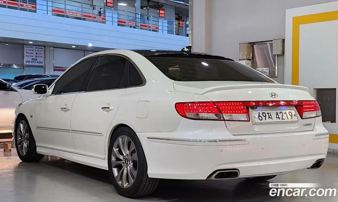 Hyundai Grandeur 2008 2.7 автомат (гидро), фото 4