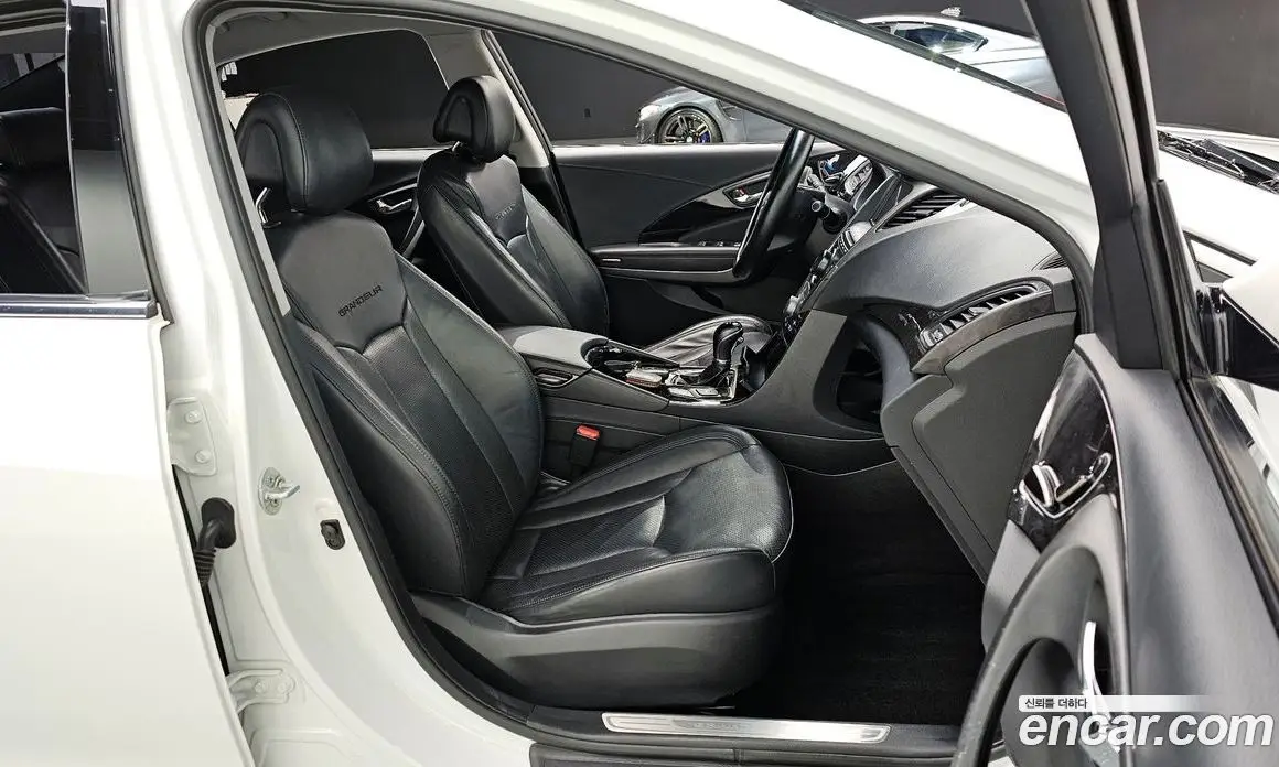 Hyundai Grandeur 2011 3.0 автомат (гидро), фото 10