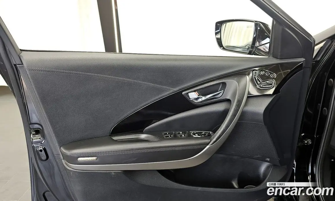 Hyundai Grandeur 2011 3.0 автомат (гидро), фото 14 Hyundai Grandeur 2011 3.0 автомат (гидро), фото 14