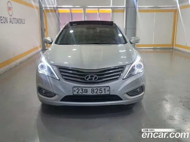 Hyundai Grandeur 2011 3.0 автомат (гидро), миниатюра 2