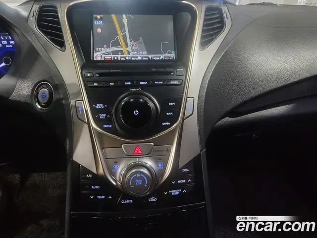 Hyundai Grandeur 2011 3.0 автомат (гидро), миниатюра 11