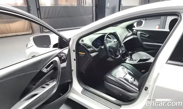 Hyundai Grandeur 2013 3.0 автомат (гидро), миниатюра 10