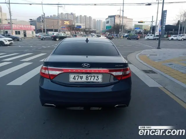 Hyundai Grandeur 2014 2.4 автомат (гидро), миниатюра 2