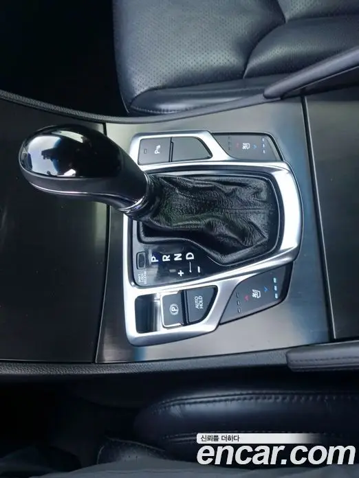 Hyundai Grandeur 2014 2.4 автомат (гидро), фото 17