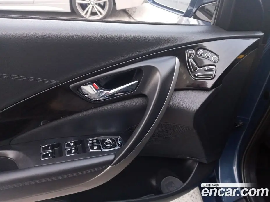 Hyundai Grandeur 2014 2.4 автомат (гидро), фото 9