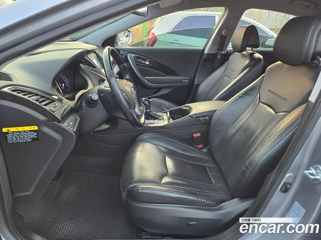 Hyundai Grandeur 2015 2.4 автомат (гидро), миниатюра 11