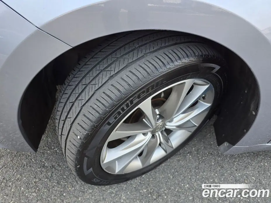 Hyundai Grandeur 2015 2.4 автомат (гидро), фото 18