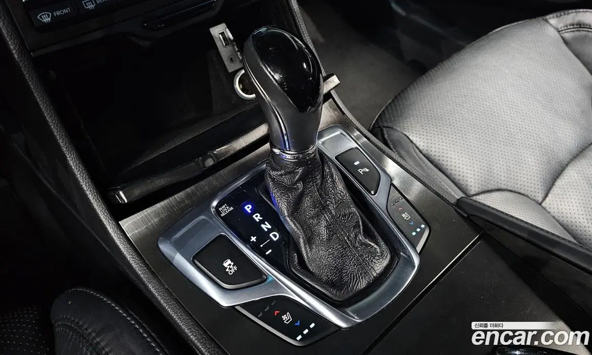 Hyundai Grandeur 2015 3.0 автомат (гидро), фото 9