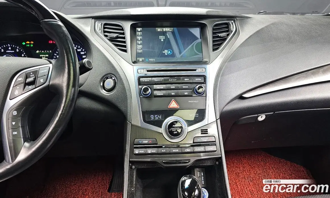 Hyundai Grandeur 2015 3.0 автомат (гидро), фото 19