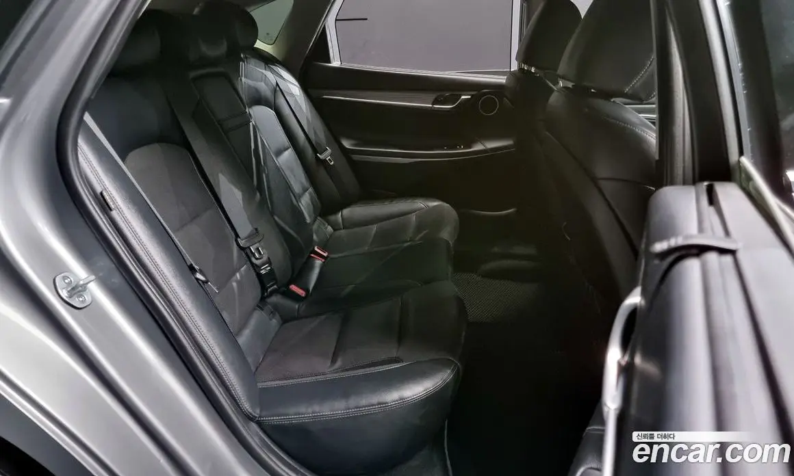 Hyundai Grandeur 2016 3.0 автомат (гидро), фото 12 Hyundai Grandeur 2016 3.0 автомат (гидро), фото 12