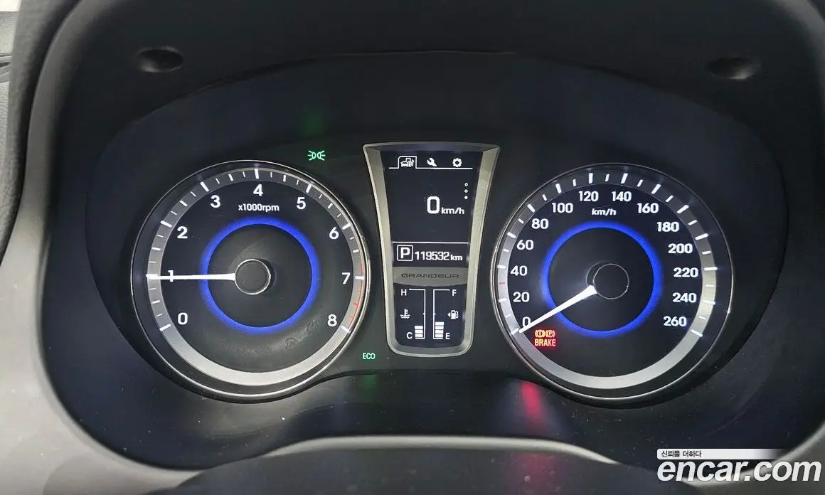 Hyundai Grandeur 2016 3.0 автомат (гидро), фото 8