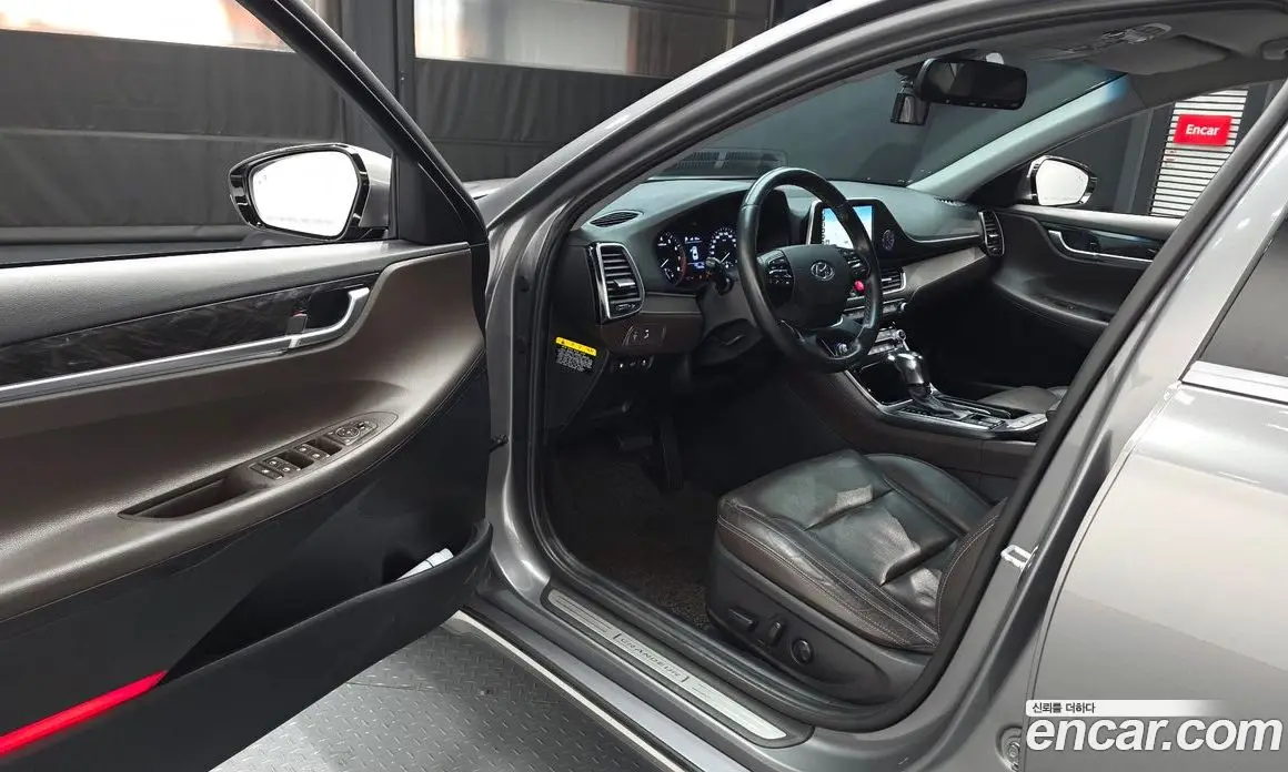 Hyundai Grandeur 2017 2.4 автомат (гидро), фото 13