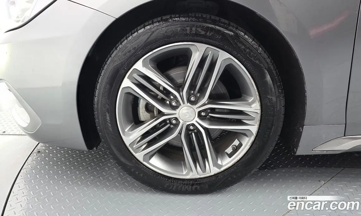 Hyundai Grandeur 2017 2.4 автомат (гидро), фото 5