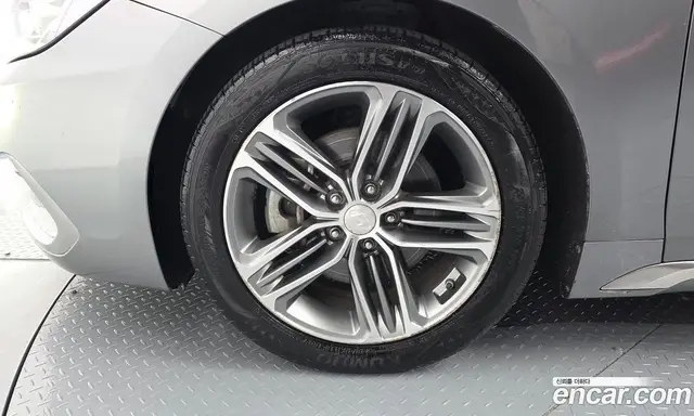 Hyundai Grandeur 2017 2.4 автомат (гидро), миниатюра 5