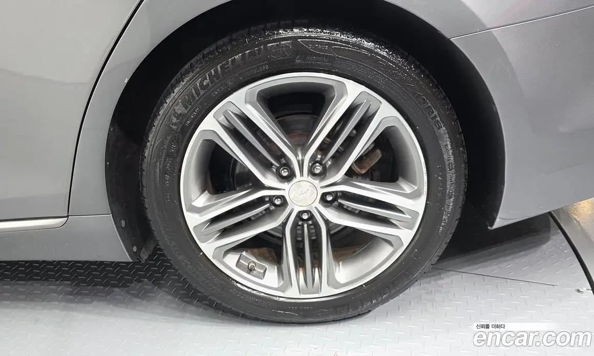 Hyundai Grandeur 2017 2.4 автомат (гидро), фото 7