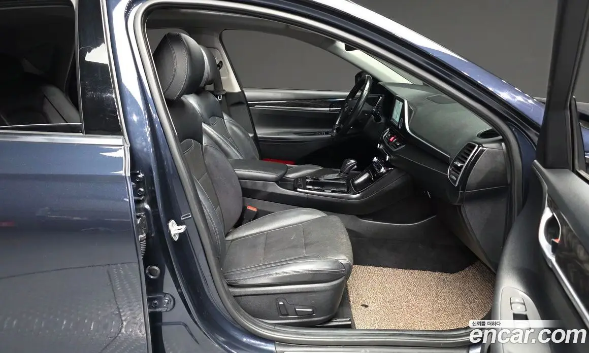 Hyundai Grandeur 2017 2.2 автомат (гидро), фото 11