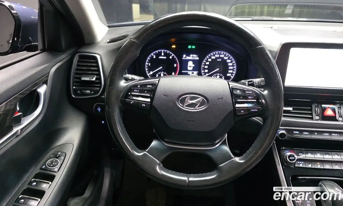 Hyundai Grandeur 2017 2.2 автомат (гидро), фото 13