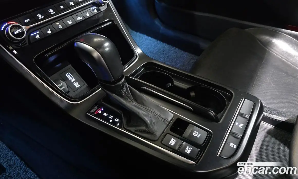 Hyundai Grandeur 2017 2.2 автомат (гидро), фото 9
