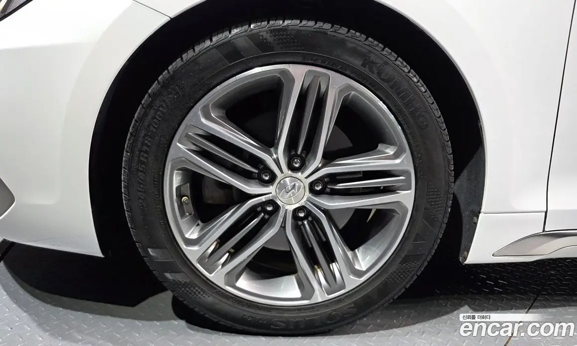 Hyundai Grandeur 2017 2.4 автомат (гидро), фото 5