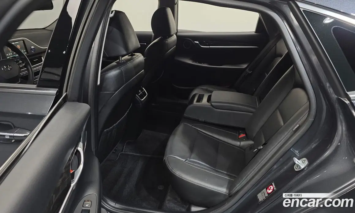Hyundai Grandeur 2018 2.4 автомат (гидро), фото 18