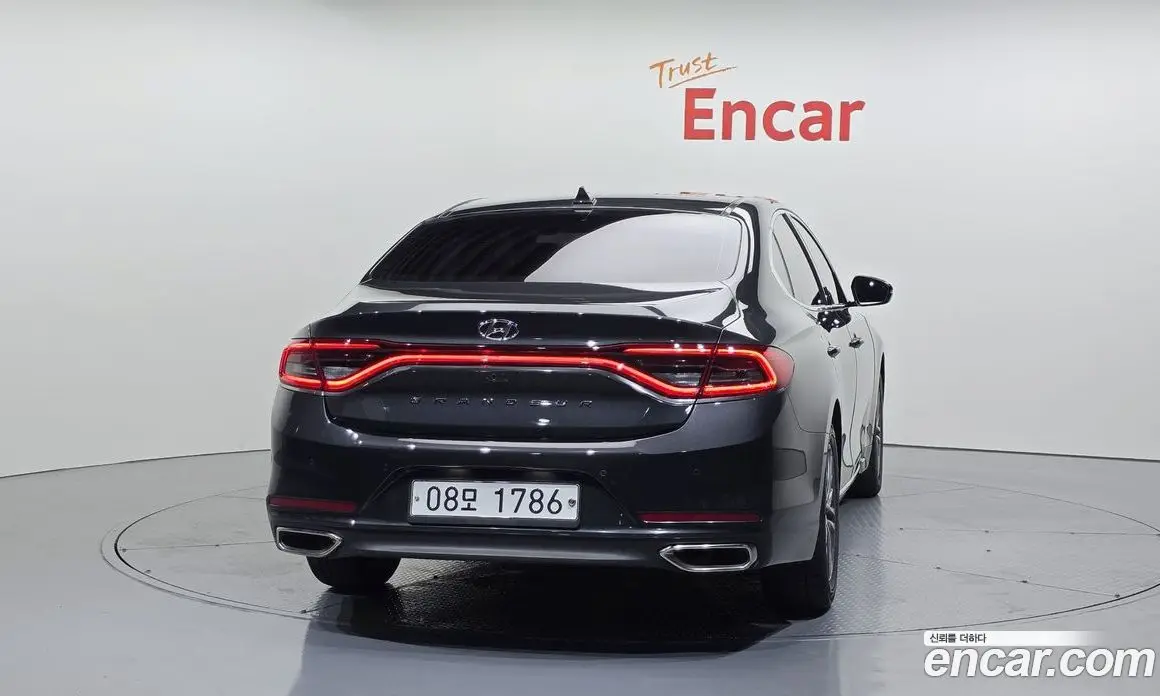 Hyundai Grandeur 2018 2.4 автомат (гидро), фото 4