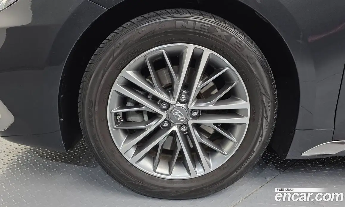 Hyundai Grandeur 2018 2.4 автомат (гидро), фото 5