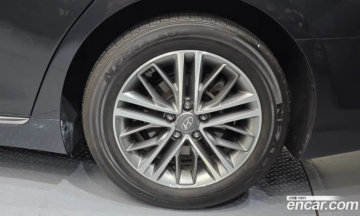 Hyundai Grandeur 2018 2.4 автомат (гидро), фото 7
