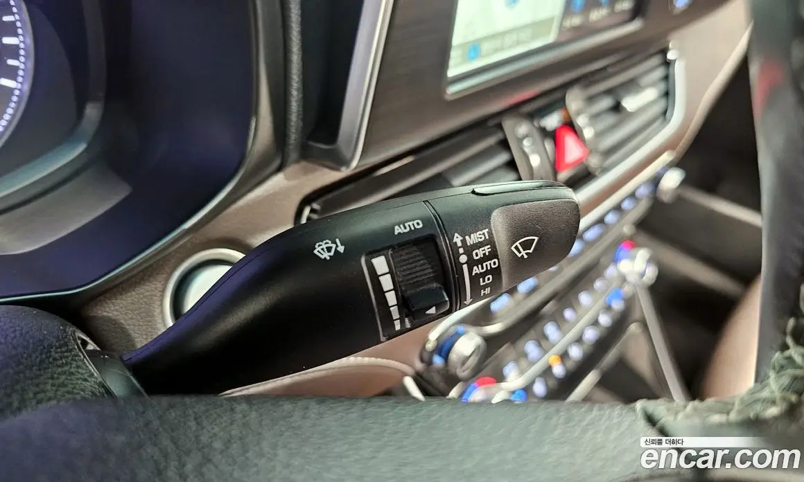 Hyundai Grandeur 2018 2.4 автомат (гидро), фото 15