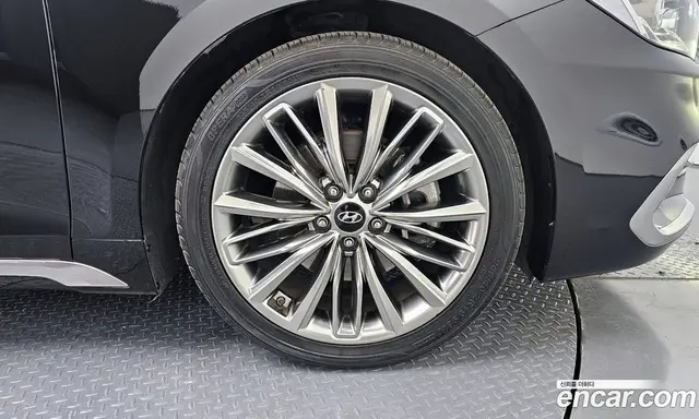 Hyundai Grandeur 2018 2.4 автомат (гидро), миниатюра 4