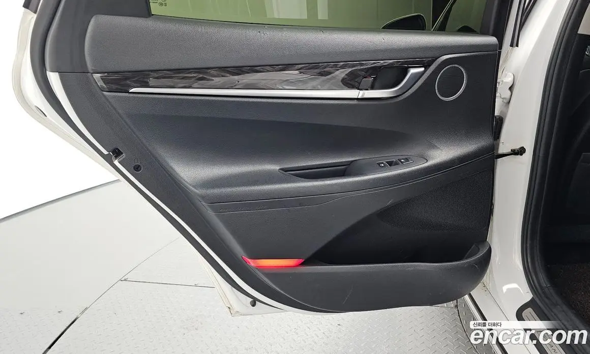 Hyundai Grandeur 2018 2.4 автомат (гидро), фото 15