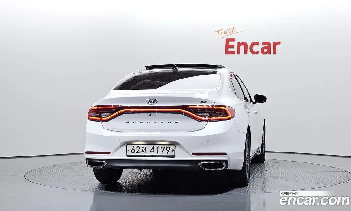 Hyundai Grandeur 2018 2.4 автомат (гидро), фото 4