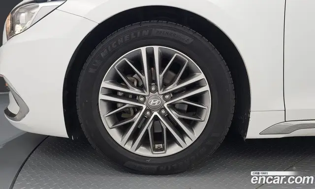 Hyundai Grandeur 2018 2.4 автомат (гидро), миниатюра 5