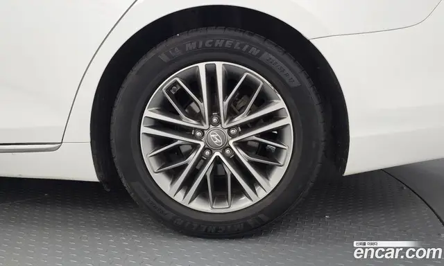 Hyundai Grandeur 2018 2.4 автомат (гидро), миниатюра 7