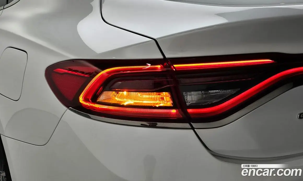 Hyundai Grandeur 2018 2.4 автомат (гидро), фото 9