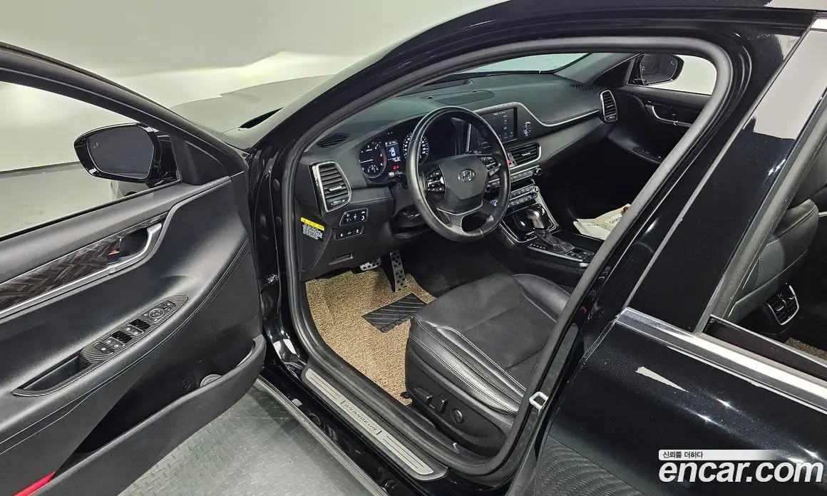 Hyundai Grandeur 2018 2.2 автомат (гидро), фото 17
