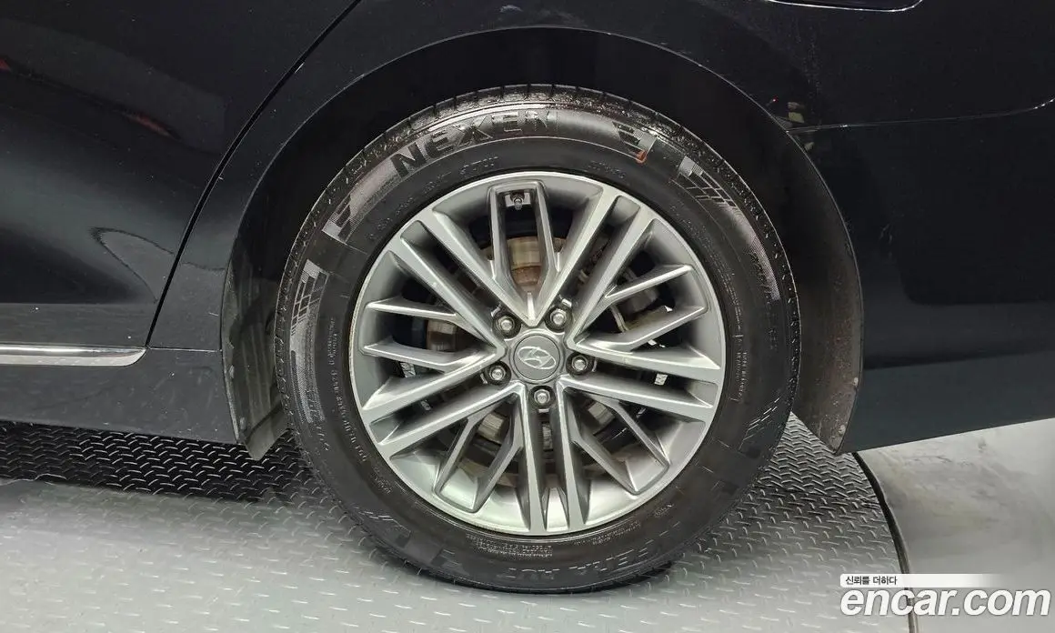 Hyundai Grandeur 2018 2.2 автомат (гидро), фото 7