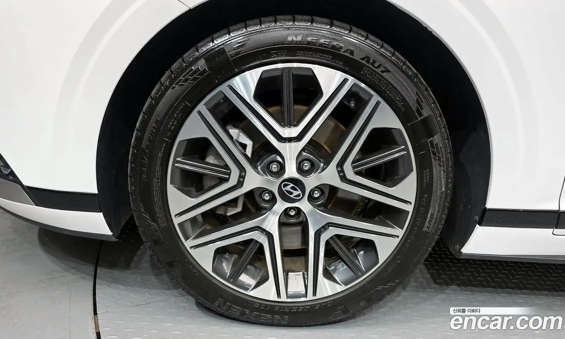 Hyundai Grandeur 2023 3.5 автомат (гидро), фото 5