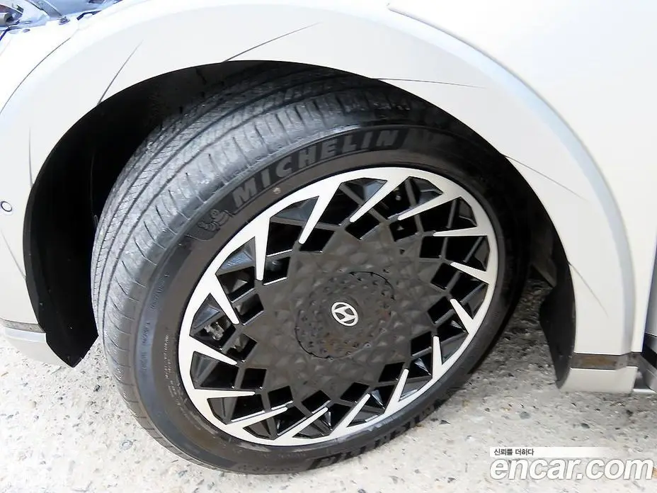 Hyundai Ioniq 5 2024 0.1 автомат (гидро), фото 20 Hyundai Ioniq 5 2024 0.1 автомат (гидро), фото 20