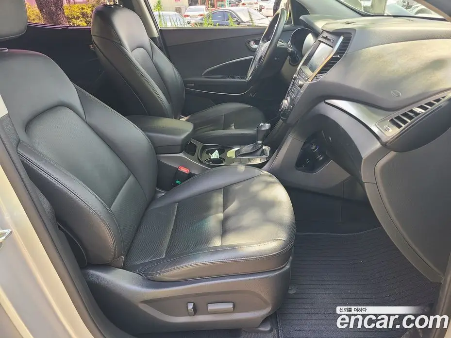 Hyundai Santa Fe 2015 2.0 автомат (гидро), фото 15