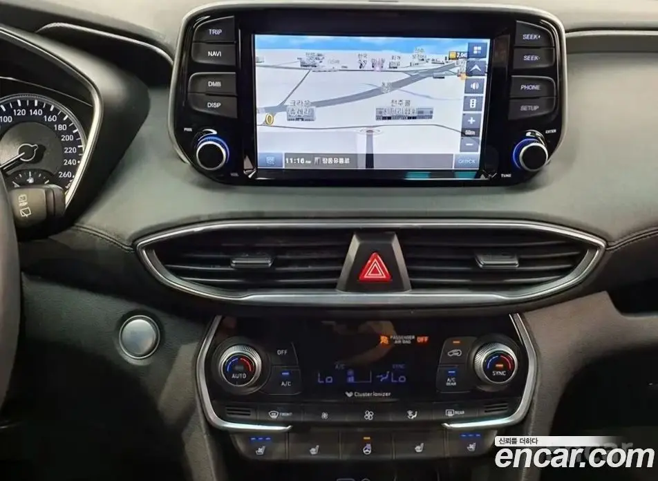 Hyundai Santa Fe 2018 2.0 автомат (гидро), фото 16