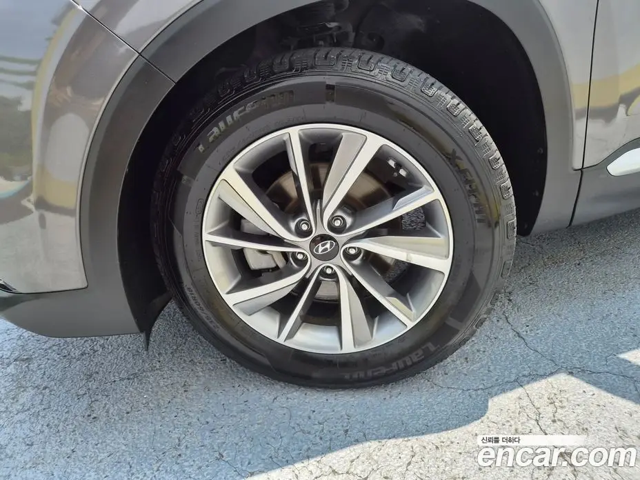 Hyundai Santa Fe 2020 2.0 автомат (гидро), фото 19