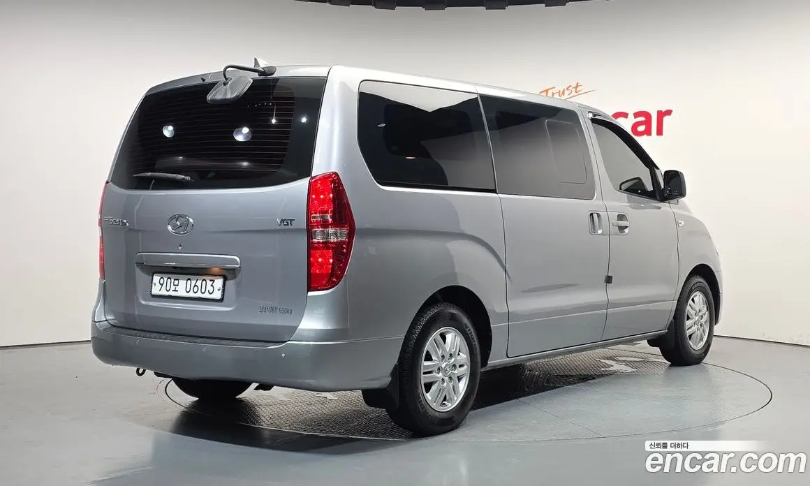 Hyundai Starex 2017 2.5 автомат (гидро), фото 2 Hyundai Starex 2017 2.5 автомат (гидро), фото 2