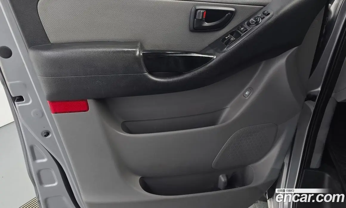 Hyundai Starex 2017 2.5 автомат (гидро), фото 14 Hyundai Starex 2017 2.5 автомат (гидро), фото 14