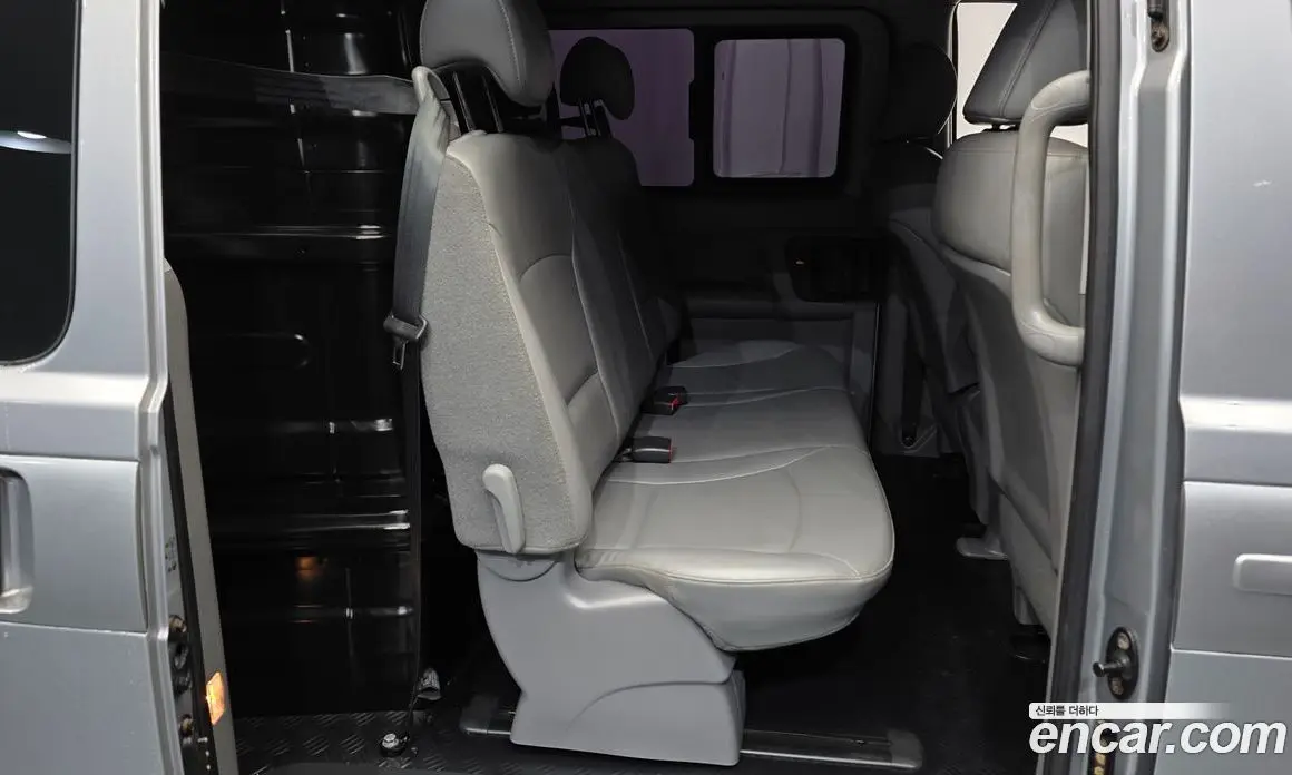 Hyundai Starex 2017 2.5 автомат (гидро), фото 18 Hyundai Starex 2017 2.5 автомат (гидро), фото 18