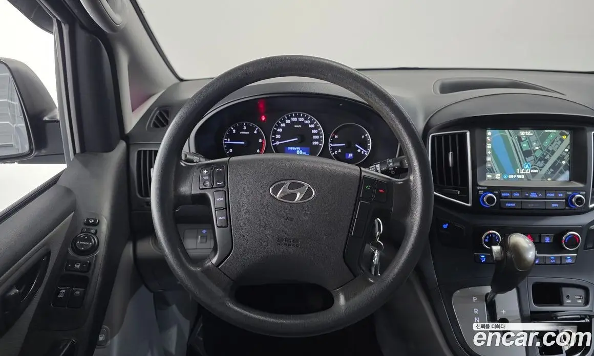Hyundai Starex 2017 2.5 автомат (гидро), фото 19 Hyundai Starex 2017 2.5 автомат (гидро), фото 19
