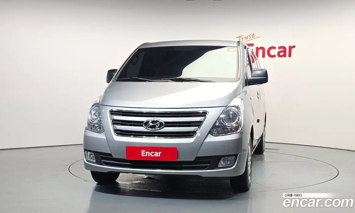 Hyundai Starex 2017 2.5 автомат (гидро), фото 3 Hyundai Starex 2017 2.5 автомат (гидро), фото 3