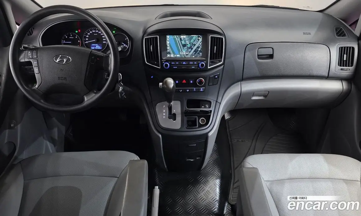 Hyundai Starex 2017 2.5 автомат (гидро), фото 10 Hyundai Starex 2017 2.5 автомат (гидро), фото 10
