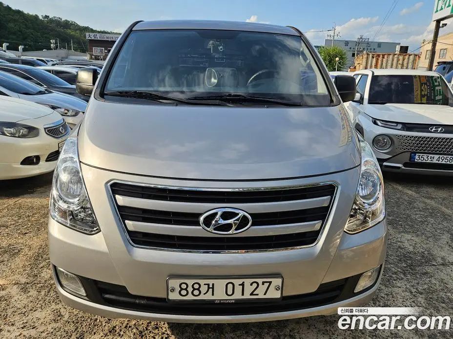 Hyundai Starex 2017 2.5 автомат (гидро), фото 1 Hyundai Starex 2017 2.5 автомат (гидро), фото 1