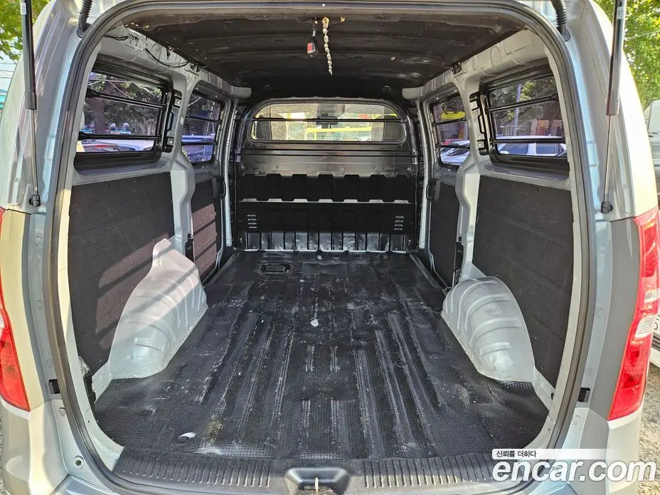 Hyundai Starex 2017 2.5 автомат (гидро), фото 17 Hyundai Starex 2017 2.5 автомат (гидро), фото 17